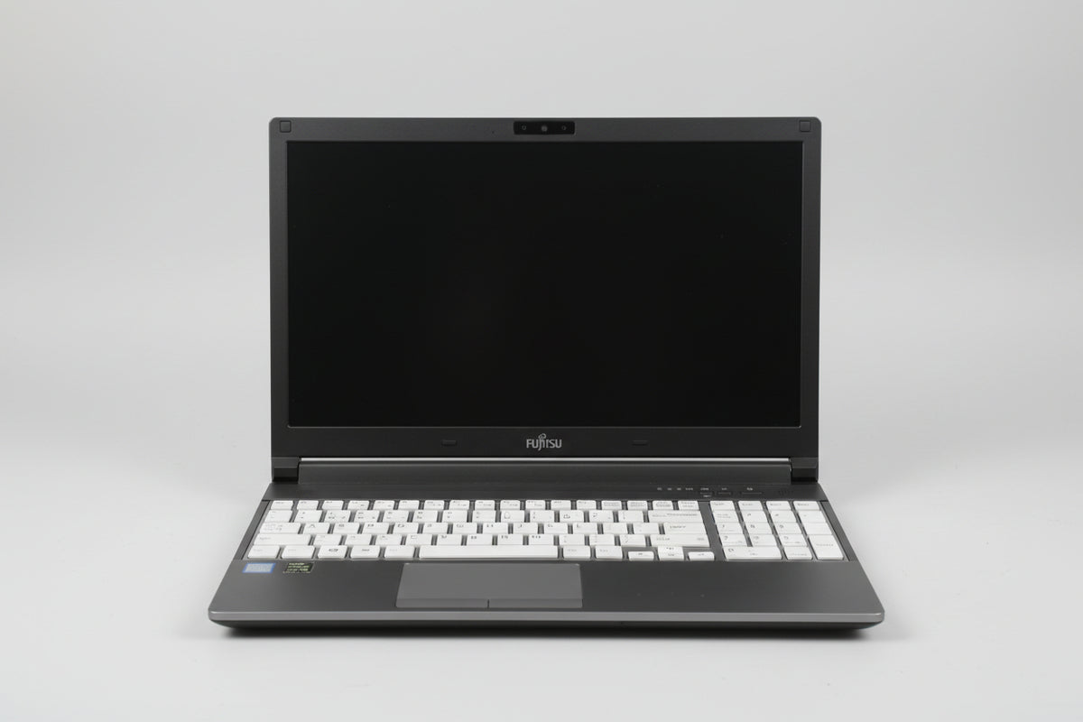 Fujitsu Lifebook E554 i3 8GB RAM 240GB SSD 15,6" FHD Win 11