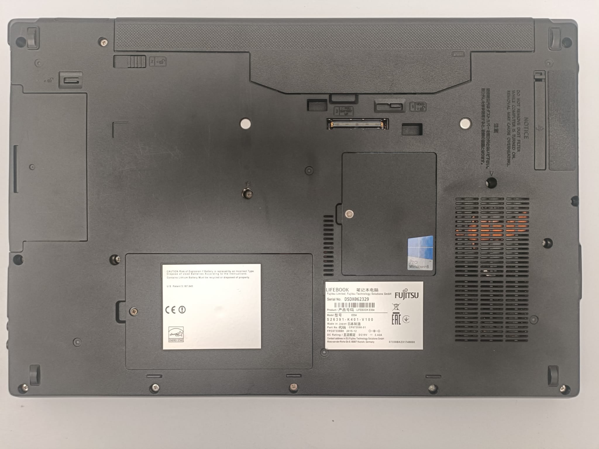 Fujitsu Lifebook E554 i3 8GB RAM 240GB SSD 15,6" FHD Win 11