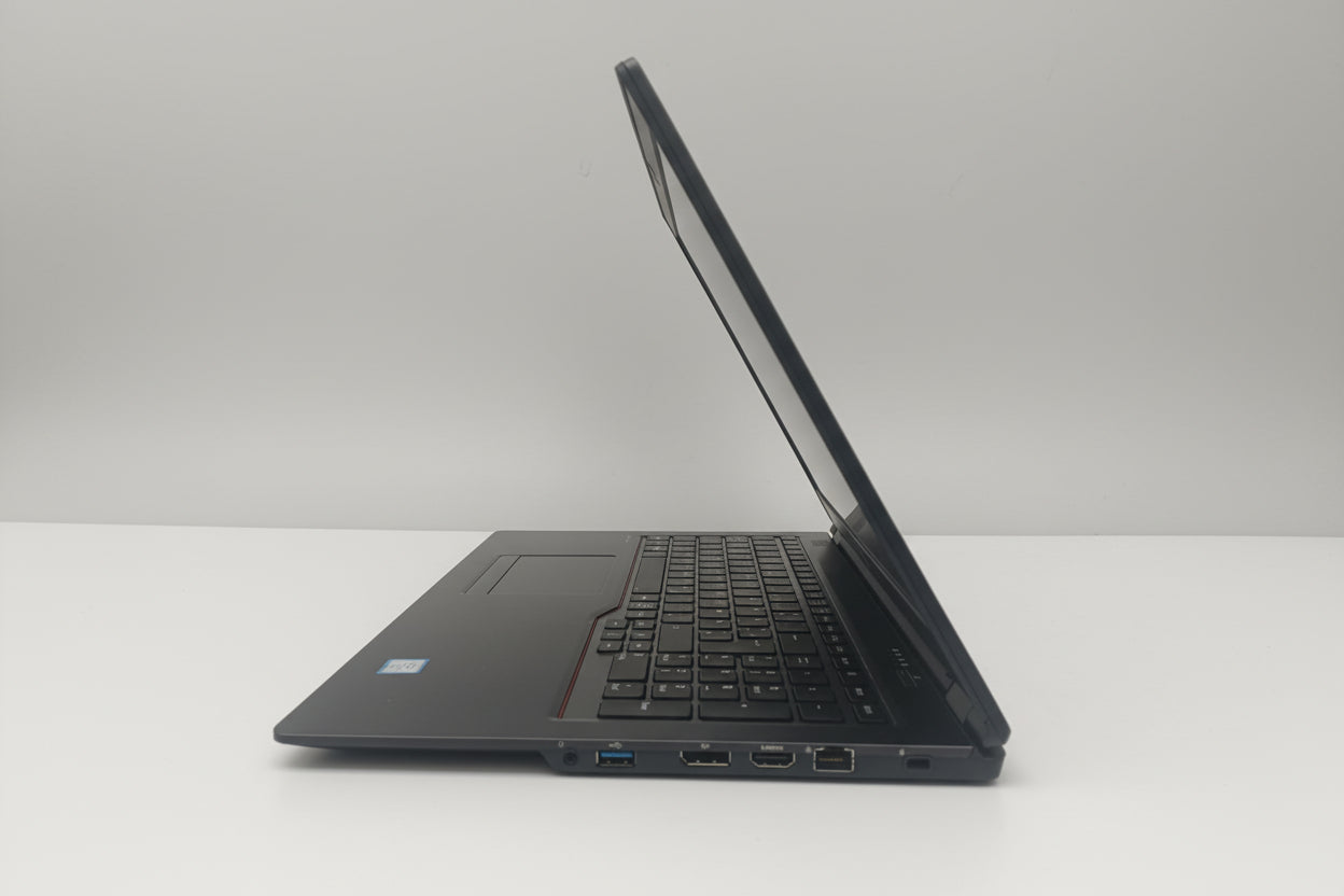 Fujitsu Lifebook U757 i5-6300U 8GB 256GB SSD 15,6" FHD Win11