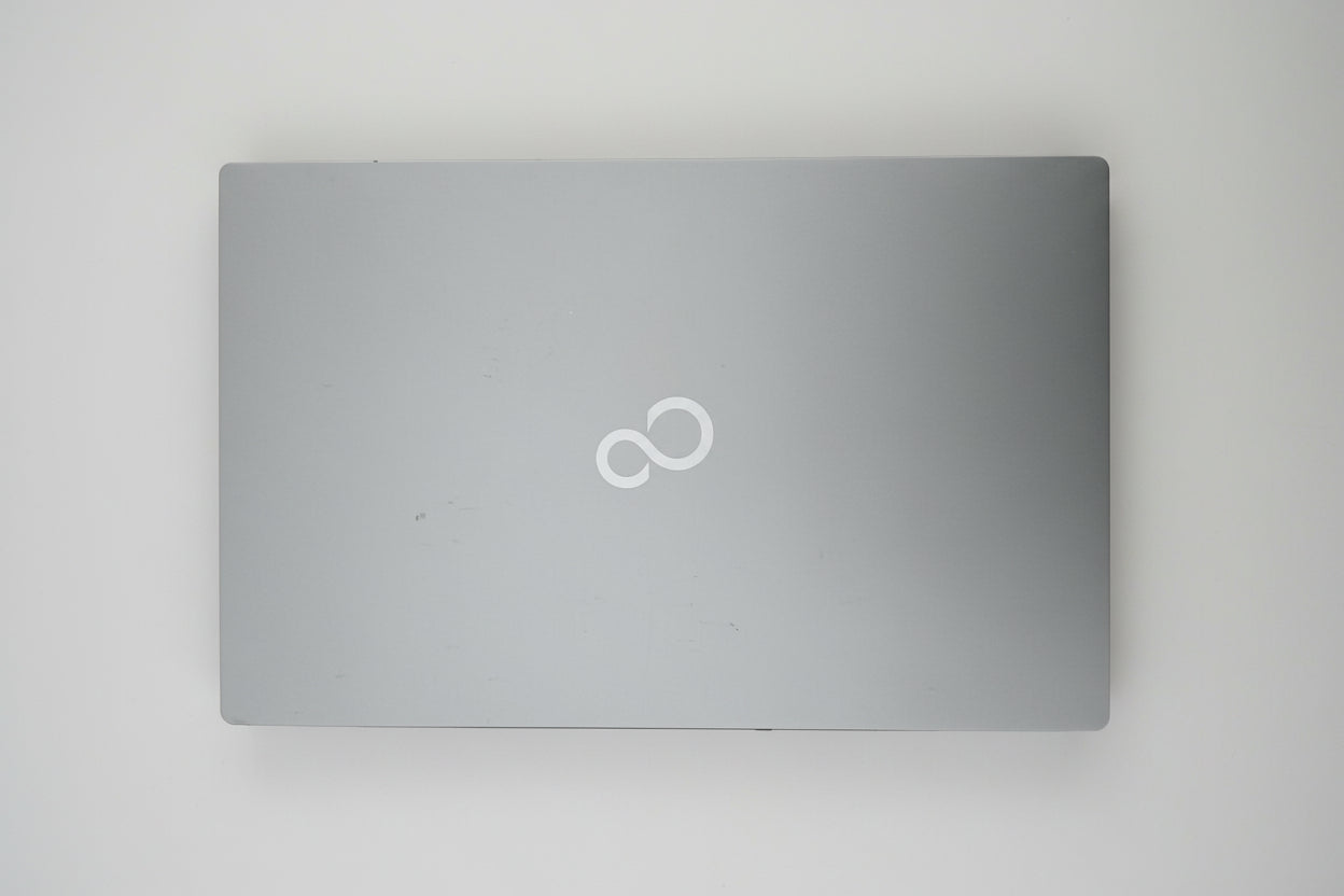 Fujitsu LifeBook U7511 i5 16GB 512GB SSD 4G LTE 15.6" Win11 Pro