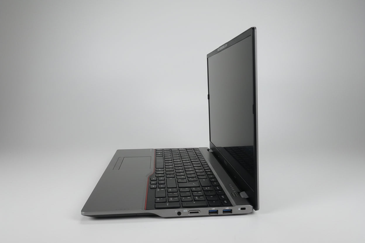 Fujitsu LifeBook U7511 i5 16GB 512GB SSD 4G LTE 15.6" Win11 Pro