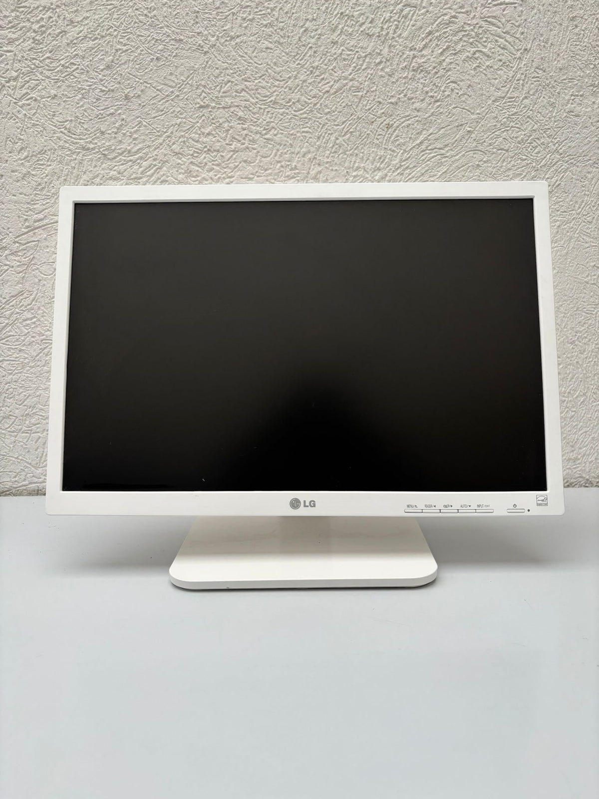 LG Flatron 22MB65PM-W 22" Monitor 1680x1050 WSXGA+ TN 5ms Pivot